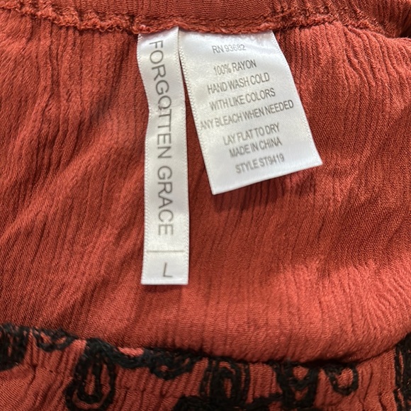 Forgotten Grace Embroidered Top - Picture 2 of 5